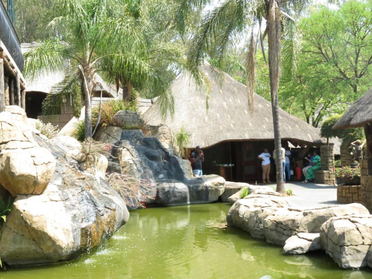 Bushmans Rock Villa Претория Екстериор снимка